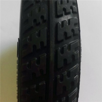 工廠定制生產(chǎn) 橡膠掃地機(jī)輪胎遙控車輪胎硅橡膠制品 來圖定制 橡膠制品業(yè)